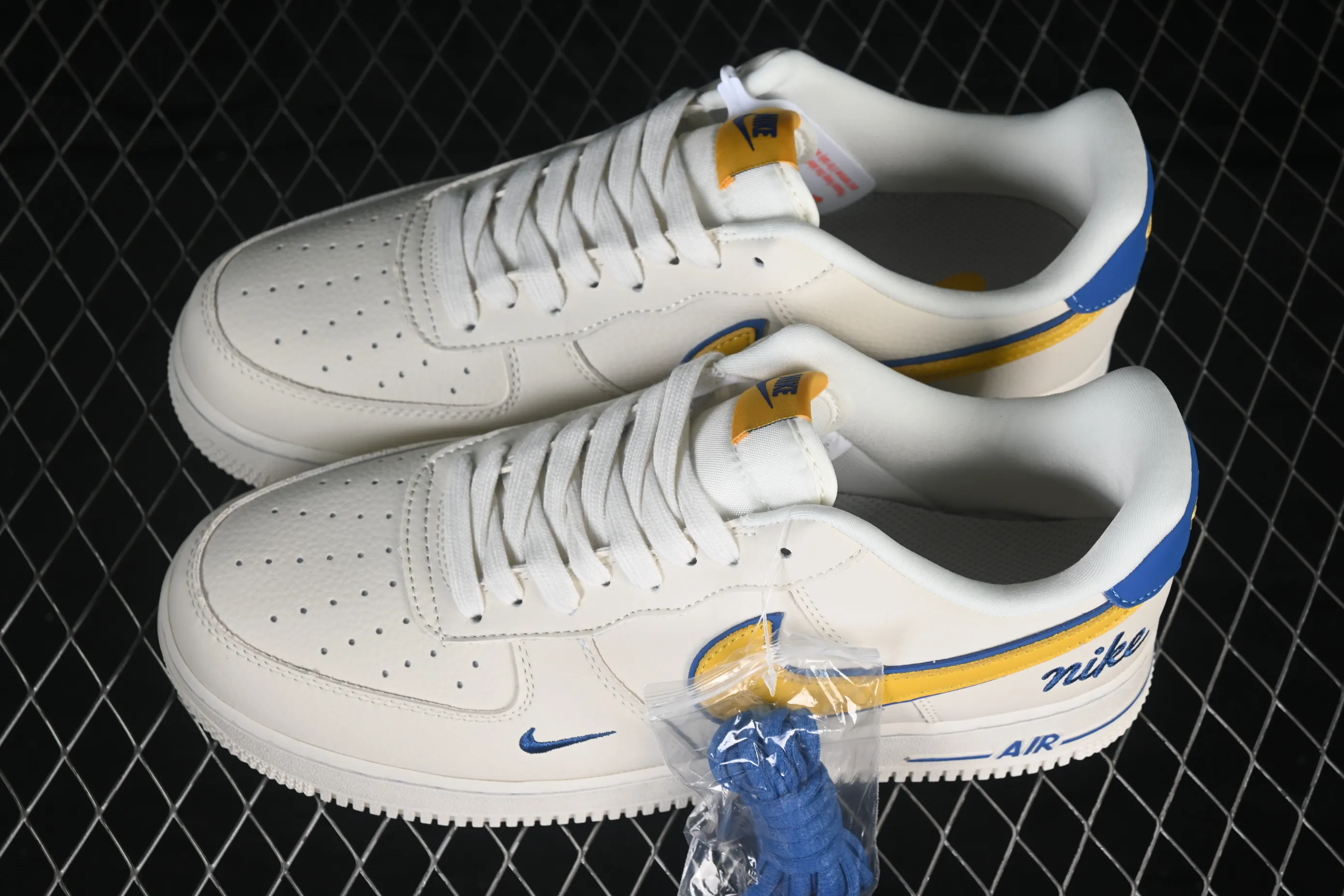 All categories Nk Air Force 1 Air Force series Nk Air Force 1 Low Air Force low-top Nike Air Force 1'07 Low Yellow and blue contrast Air Force 1 low-top casual sneakers FV3694-112